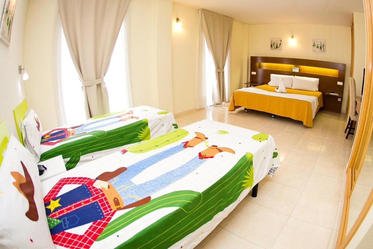 Hostal San Marcos San Martín de la Vega Exterior photo