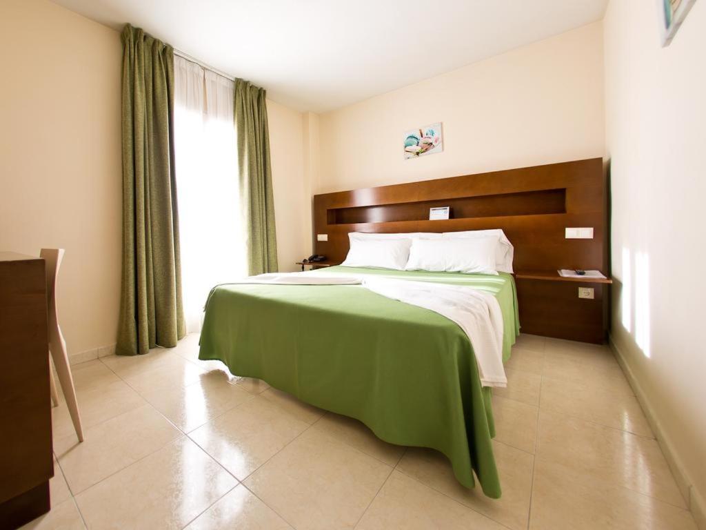 Hostal San Marcos San Martín de la Vega Exterior photo